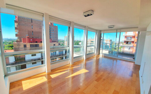Penthouse dúplex 3 ambientes con vista al río en La Lucila