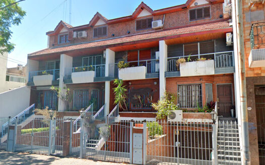 Triplex 5 ambientes en Villa Urquiza 3 plantas y 2 cocheras